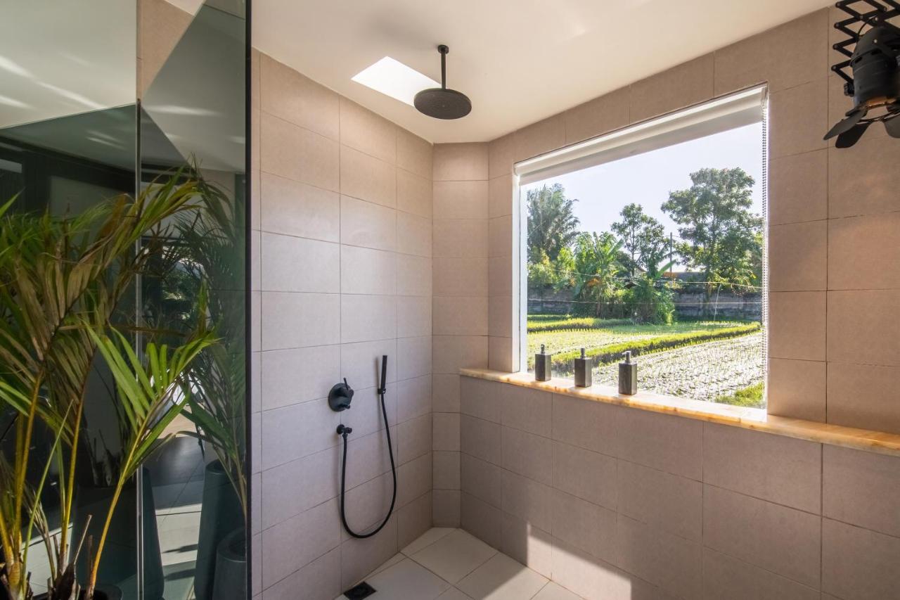 Rice Field View With Sauna Projector And Jacuzzi Unique Design ชังกู ภายนอก รูปภาพ