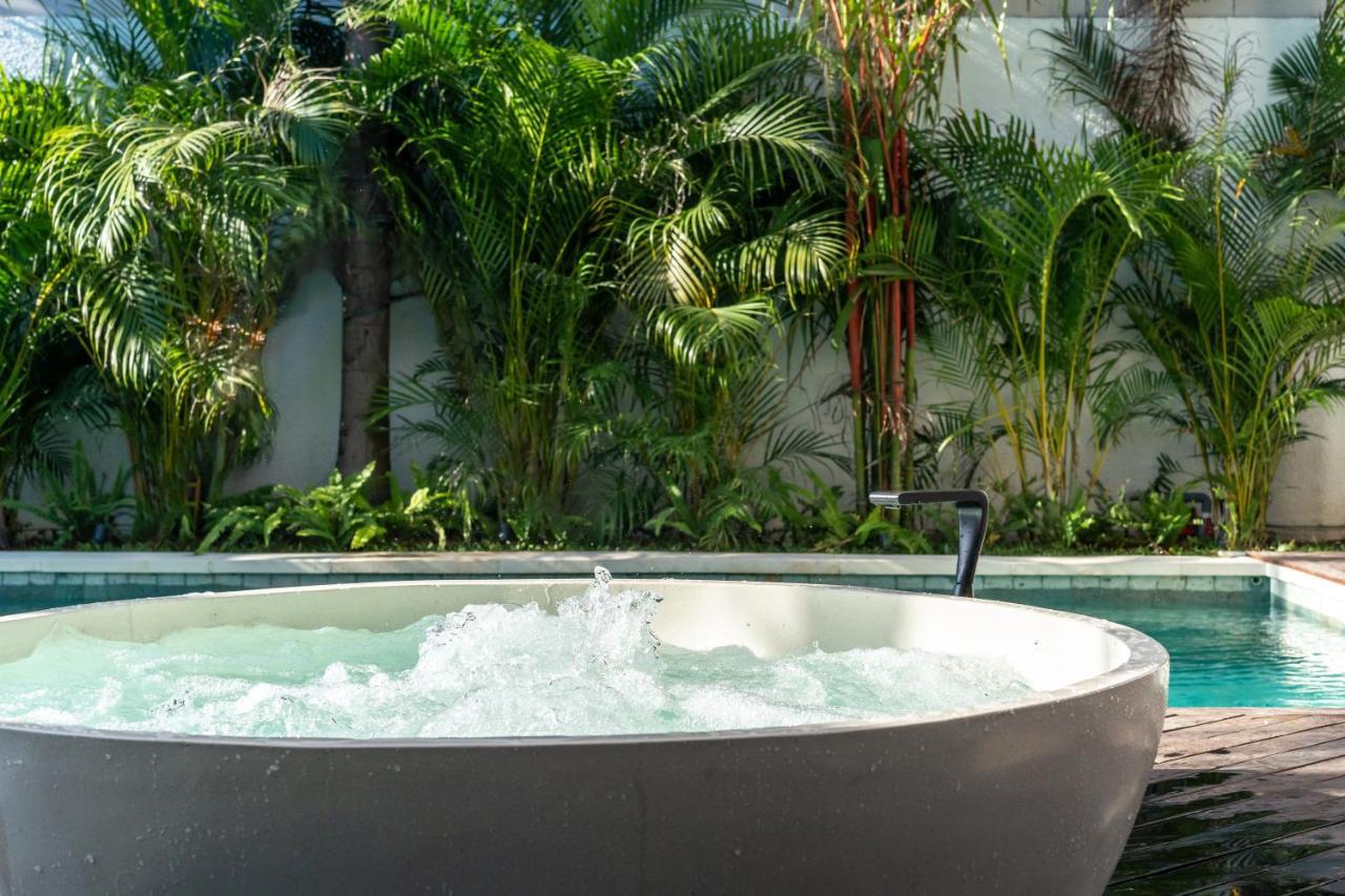 Rice Field View With Sauna Projector And Jacuzzi Unique Design ชังกู ภายนอก รูปภาพ
