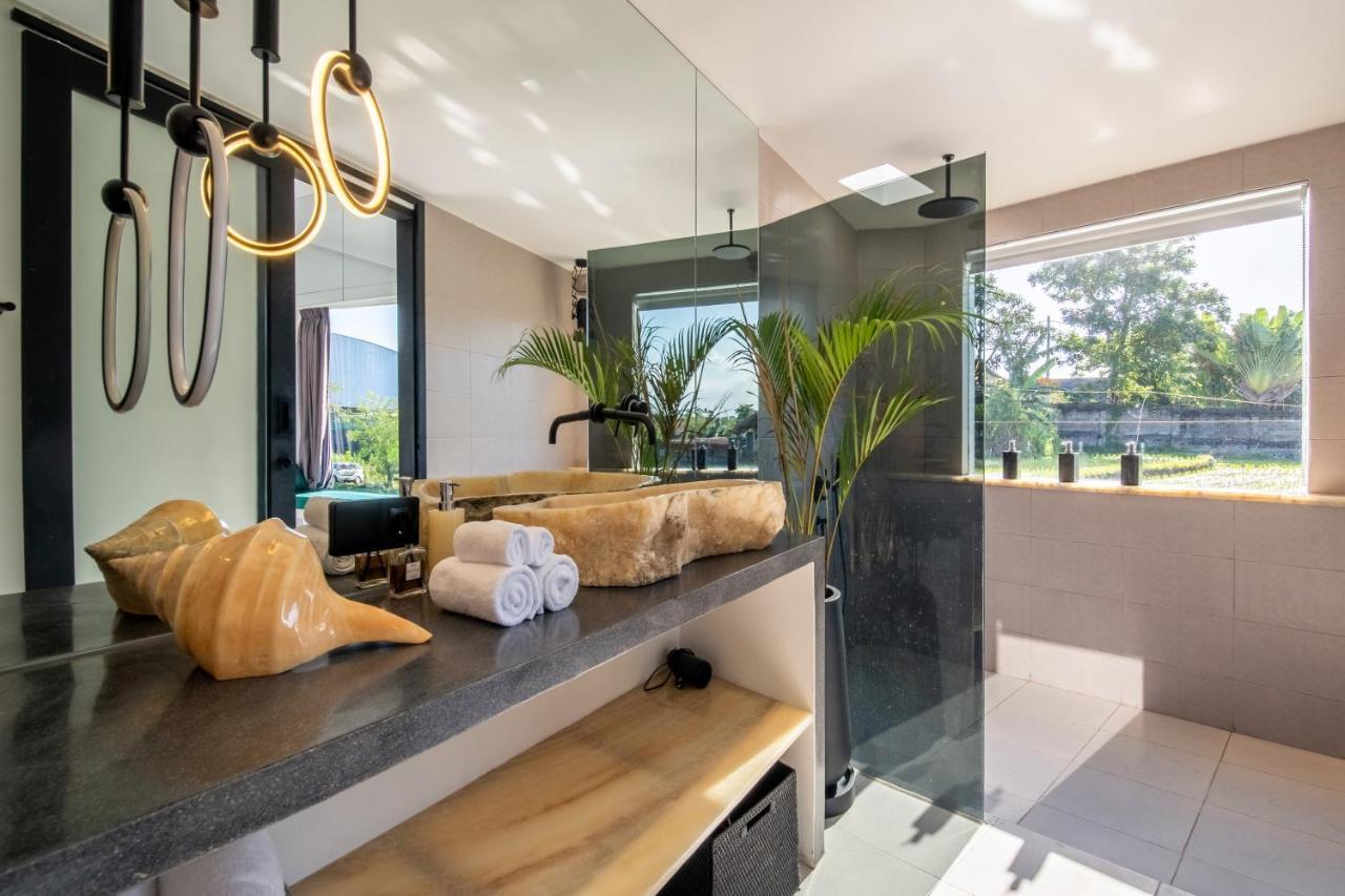 Rice Field View With Sauna Projector And Jacuzzi Unique Design ชังกู ภายนอก รูปภาพ